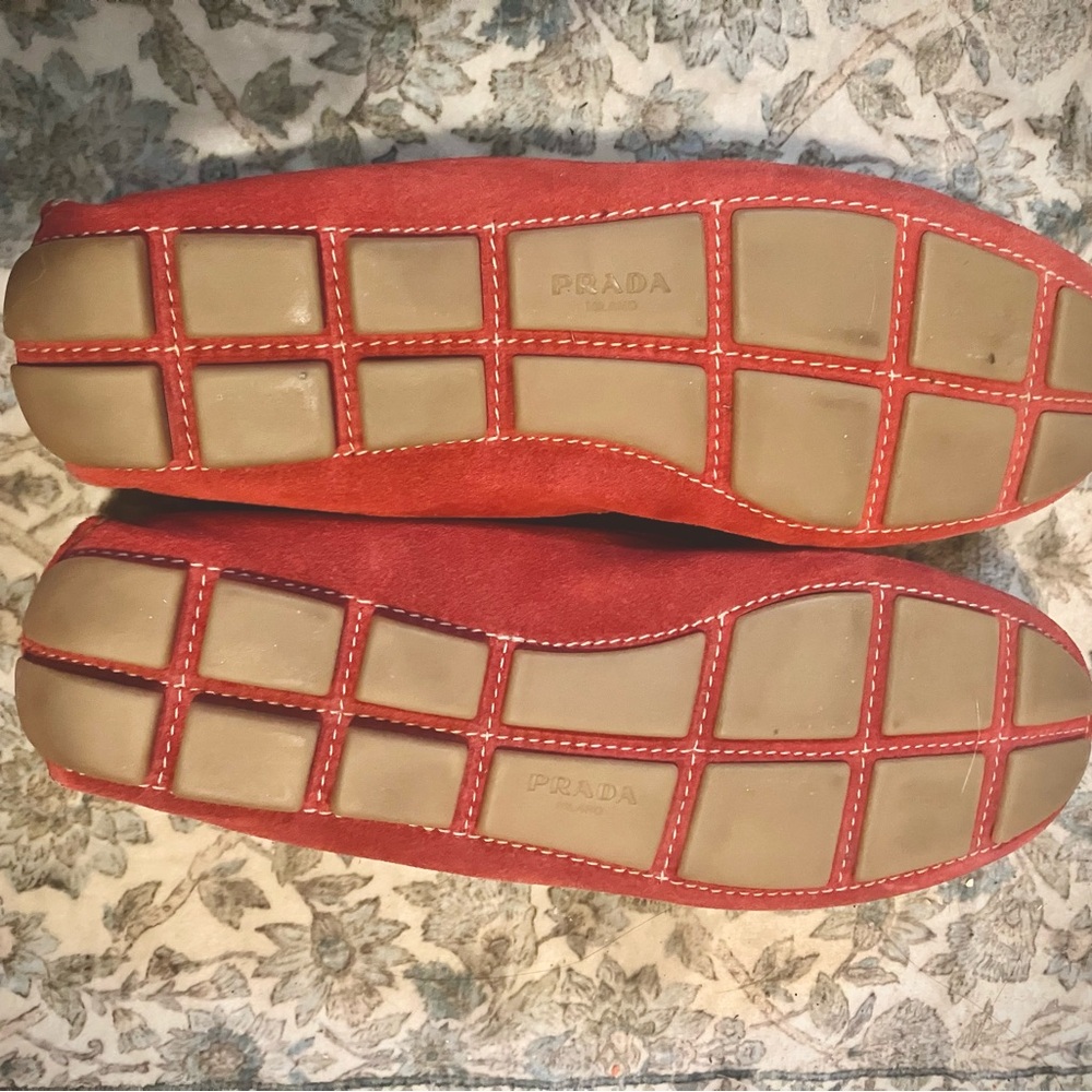 Prada women’s genuine suede leather Coral Red Loafers / flats , SIZE EU:38 - Picture 5 of 7